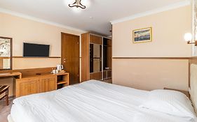 Petros Hotel